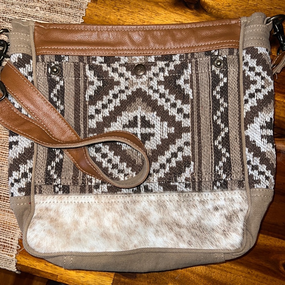 Myra Elisa Shoulder Bag Excellent Condition